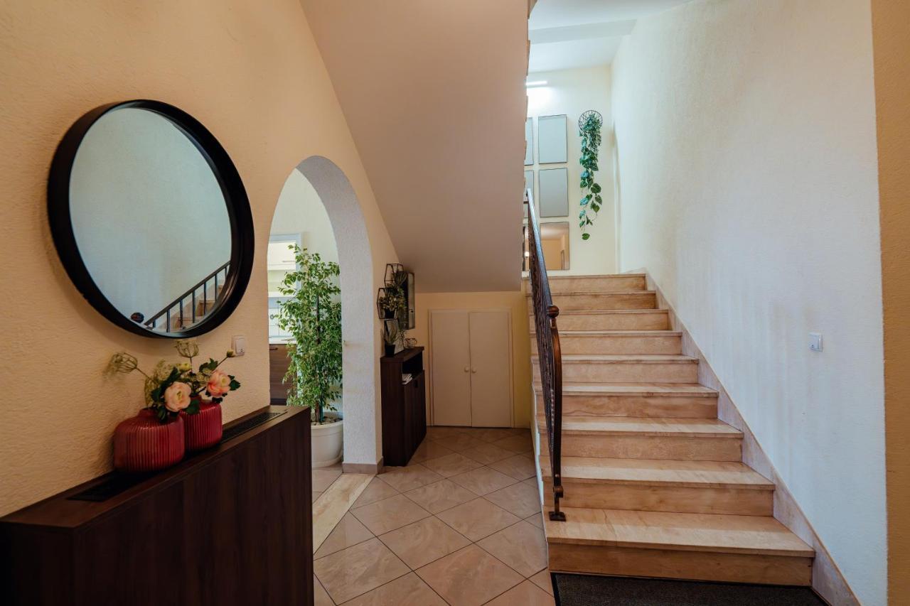 Guesthouse Villa Diana Makarska Exterior foto