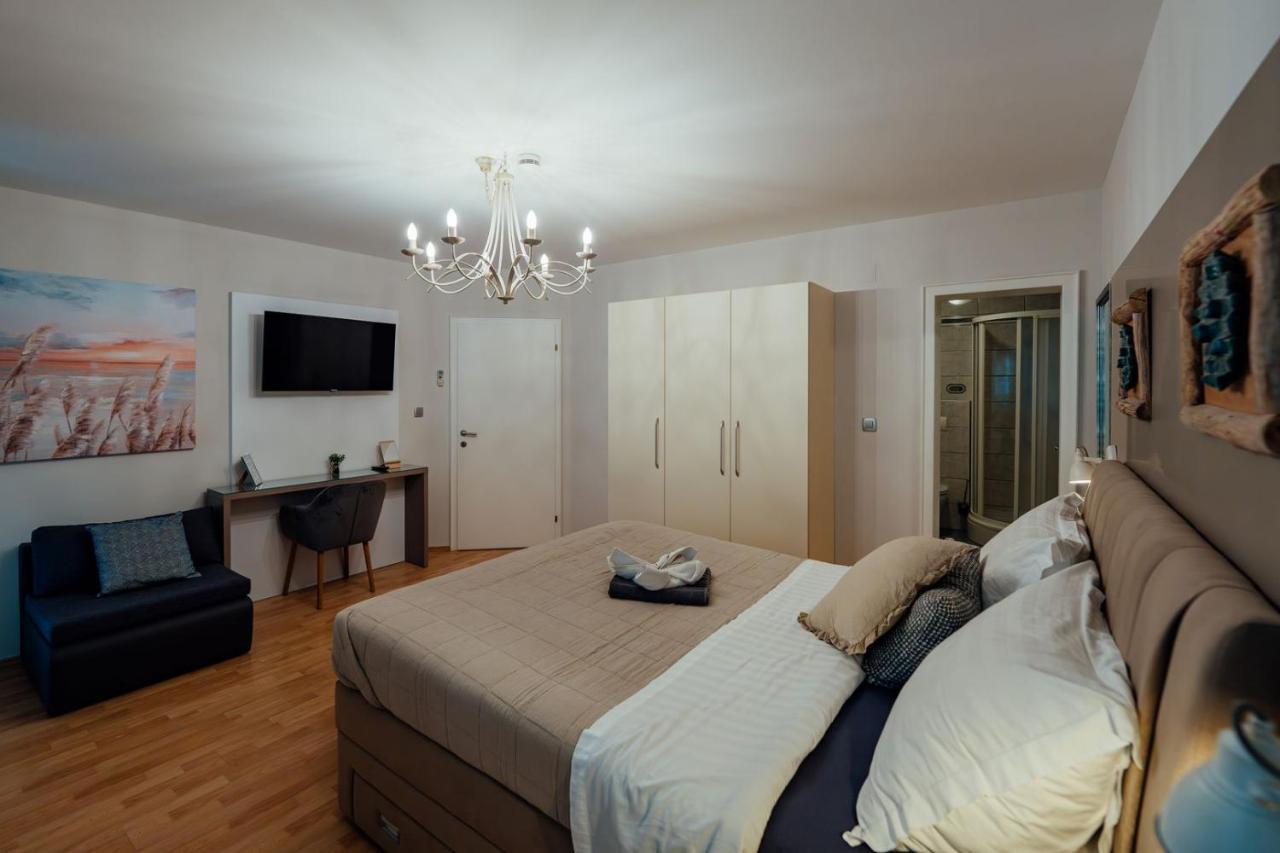 Guesthouse Villa Diana Makarska Exterior foto